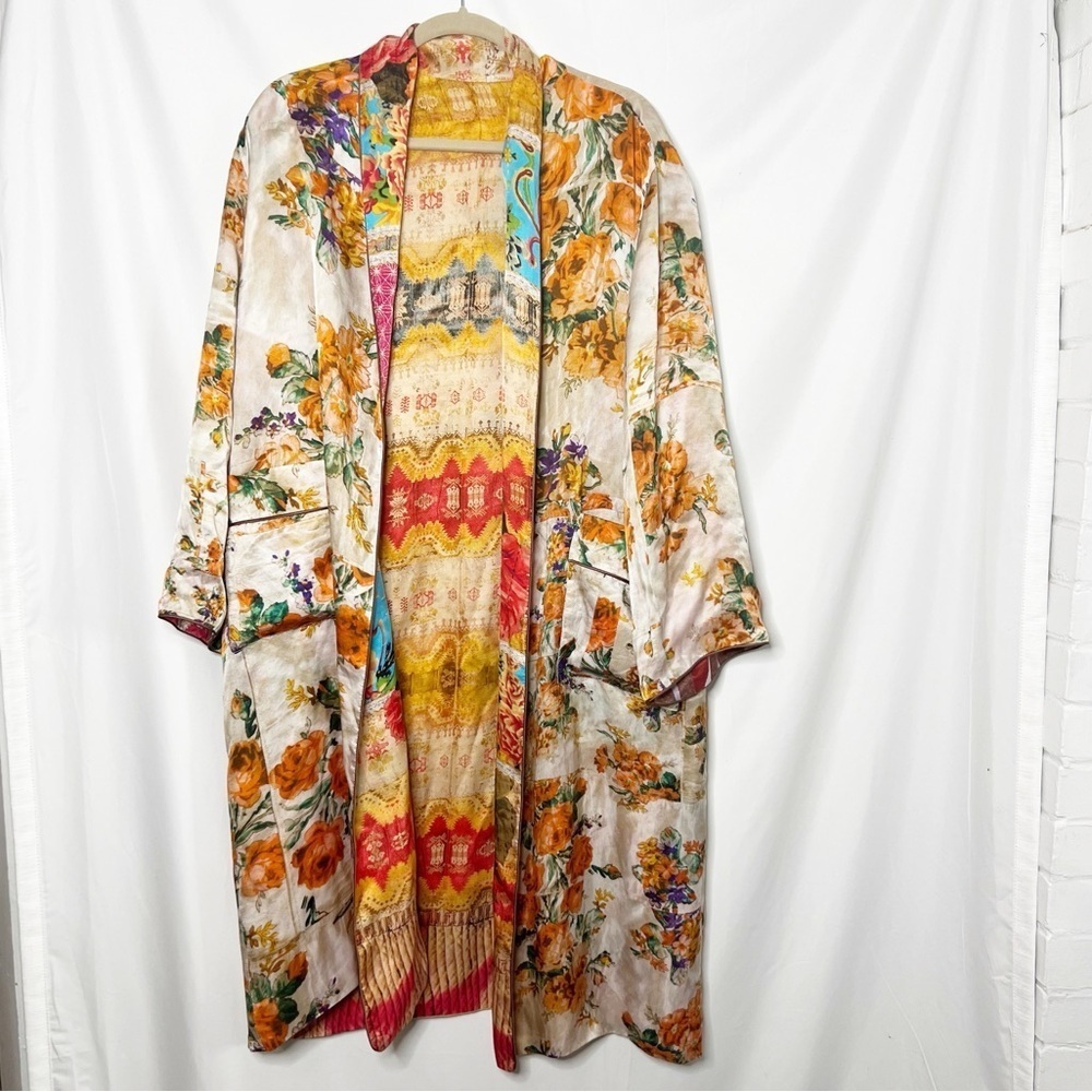 Bokja Tapestry Silk Reversible Robe Size Medium - Picture 2 of 7